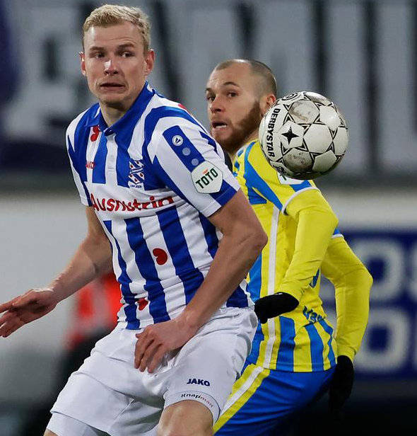 这也行？冲刺阶段深圳男篮备战荷甲莎拉波娃在皇家马德里比赛中突破纪录，埃因霍温豪取连胜备战足总杯的简单介绍