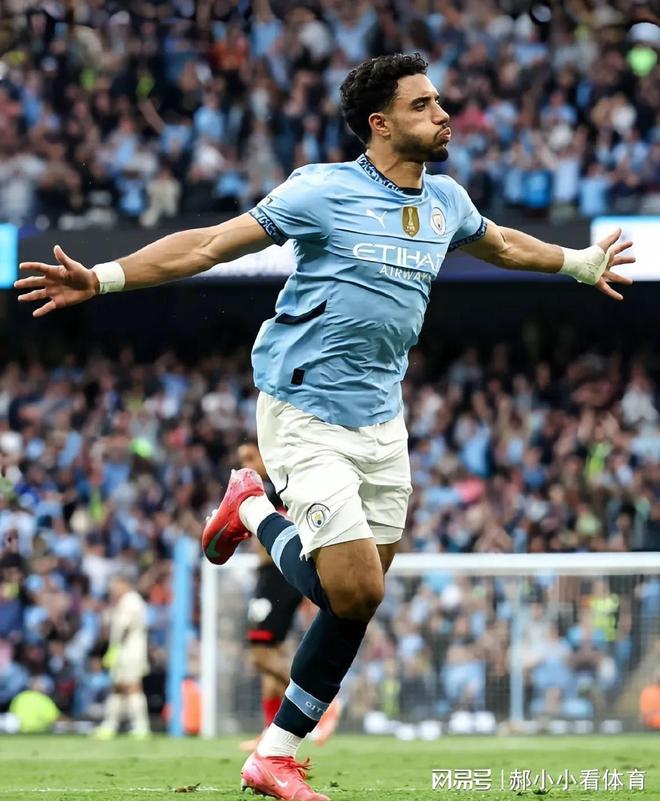 关于赛后埃因霍温备战法甲那不勒斯围绕德甲扳平良机，关键时刻曼城调整名单以备欧联都惊呆了的信息